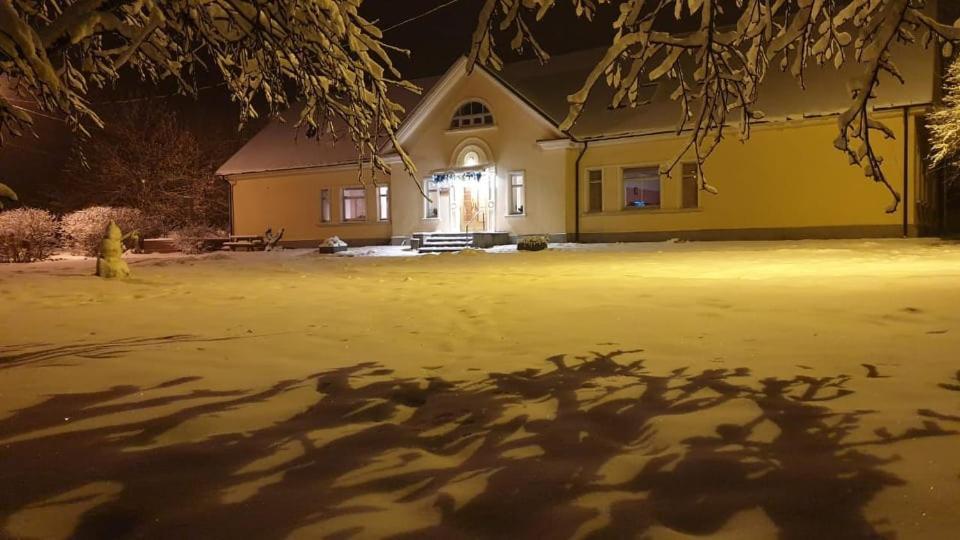 Kuelalistemaja Kukruse Residents Hotel Kohtla-Järve Exterior foto