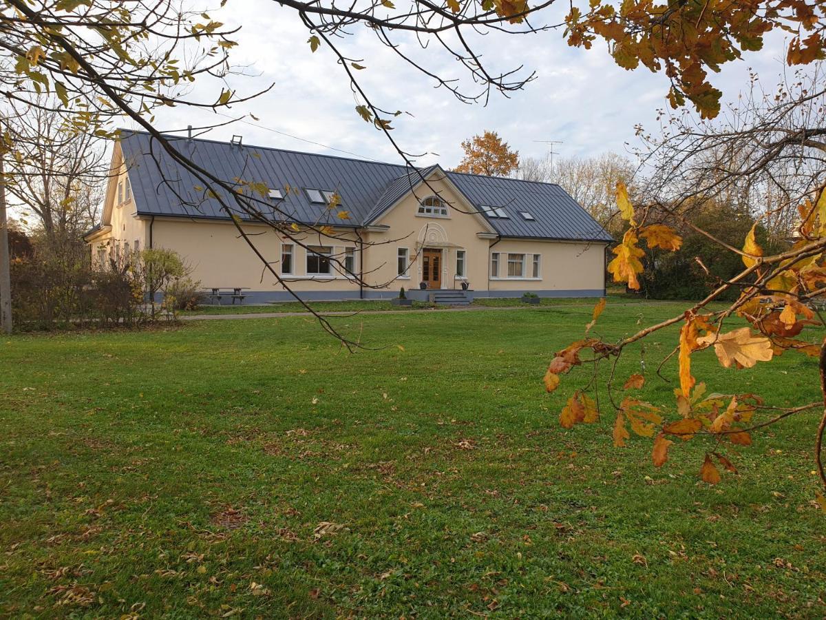 Kuelalistemaja Kukruse Residents Hotel Kohtla-Järve Exterior foto